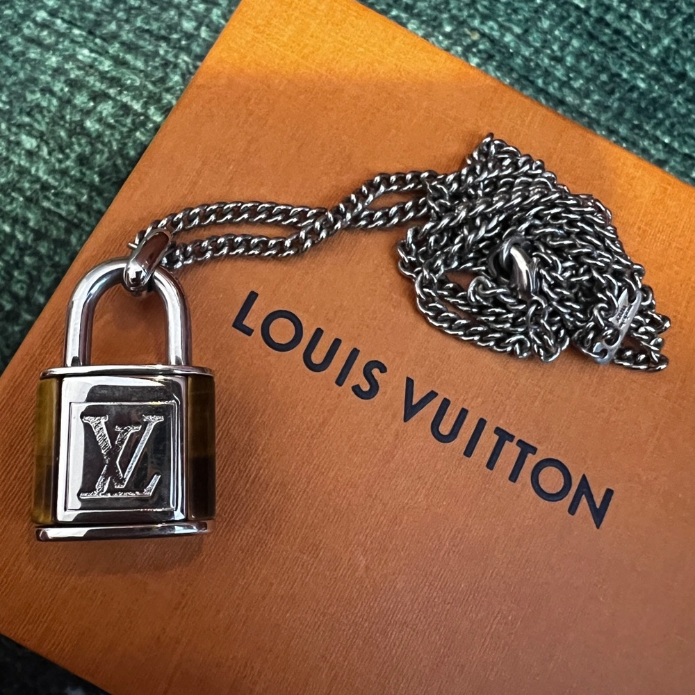Beautiful Louis Vuitton Silver Padlock Necklace